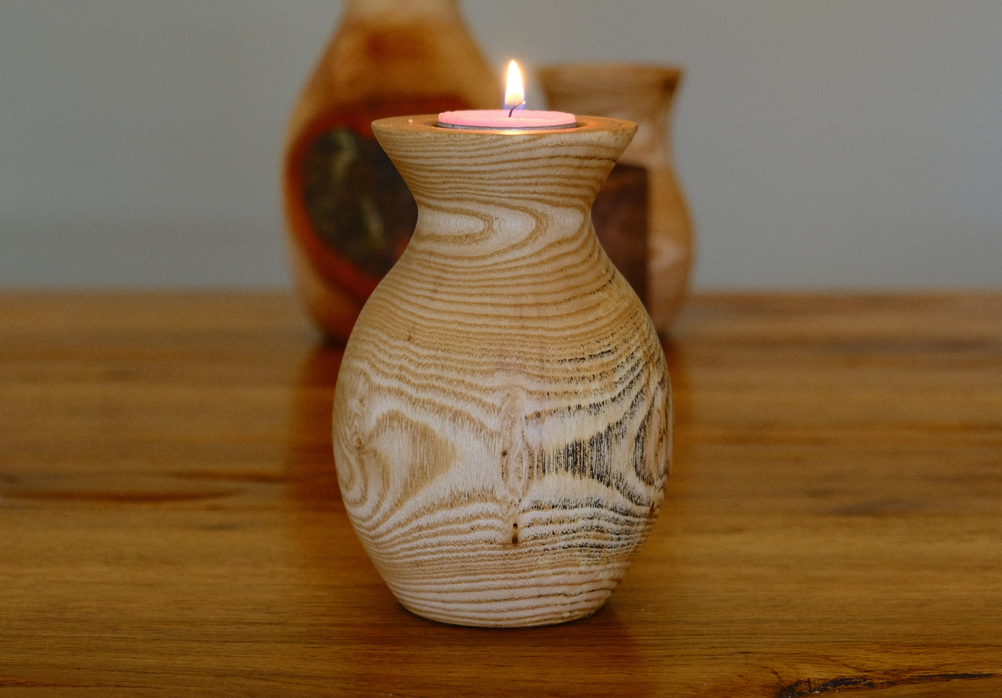 Sculpted Wooden Tealight Holder – 15 cm Vase Form